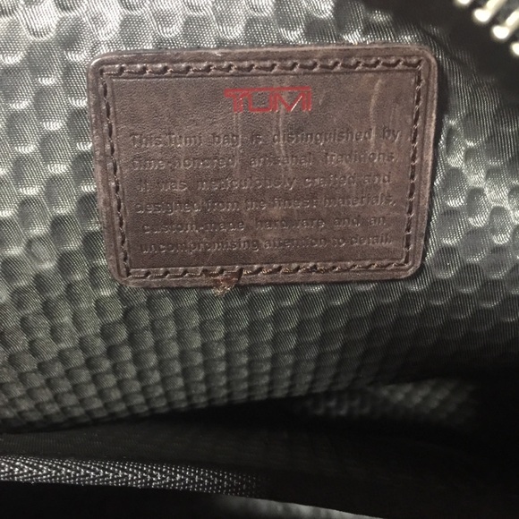 TUMI flawed messenger bag super quality EUC - Picture 5 of 16